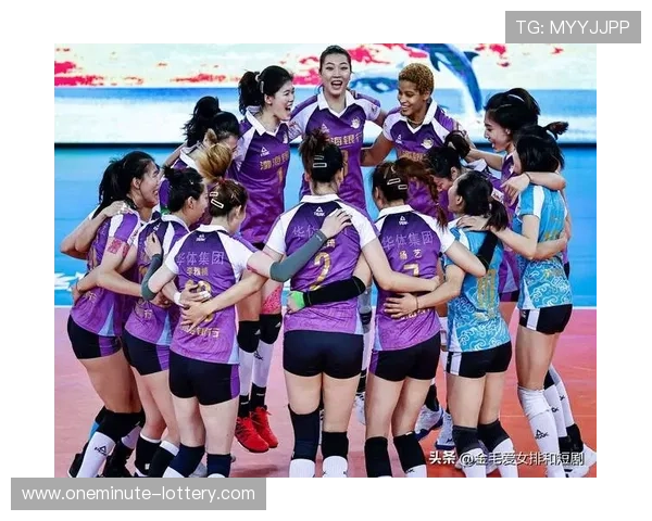 女排12号核心力量闪耀赛场 领衔团队奋勇拼搏再创辉煌